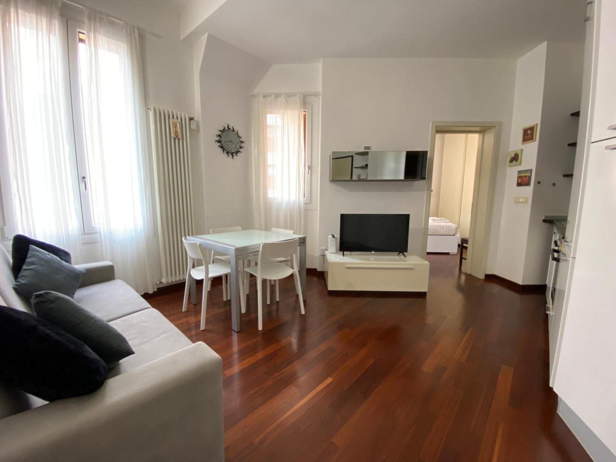 Avantgard Rooms Western Station Bologna Bagian luar foto