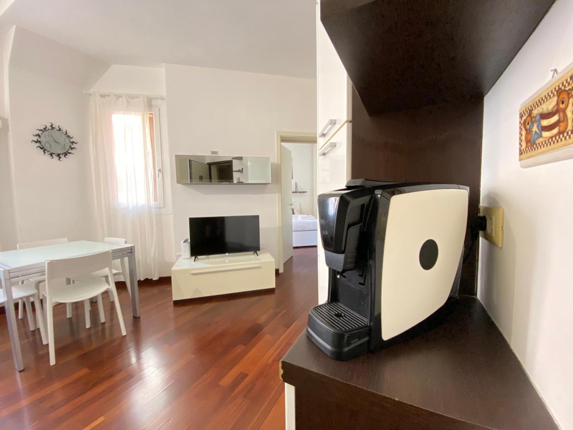 Avantgard Rooms Western Station Bologna Bagian luar foto