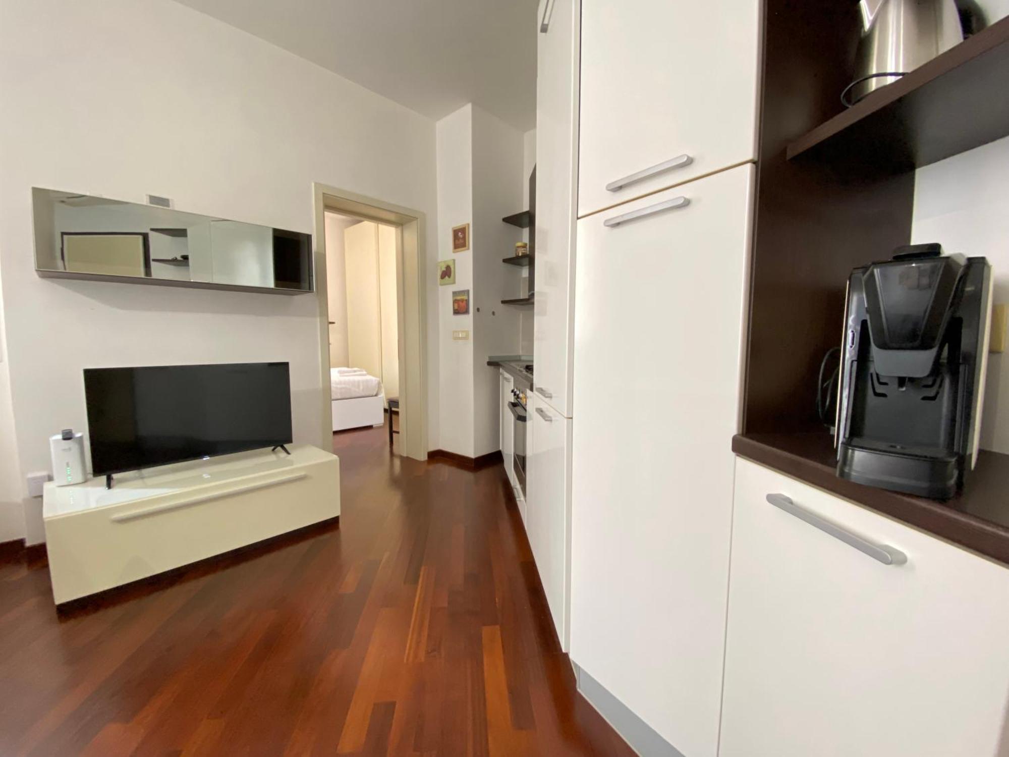 Avantgard Rooms Western Station Bologna Bagian luar foto